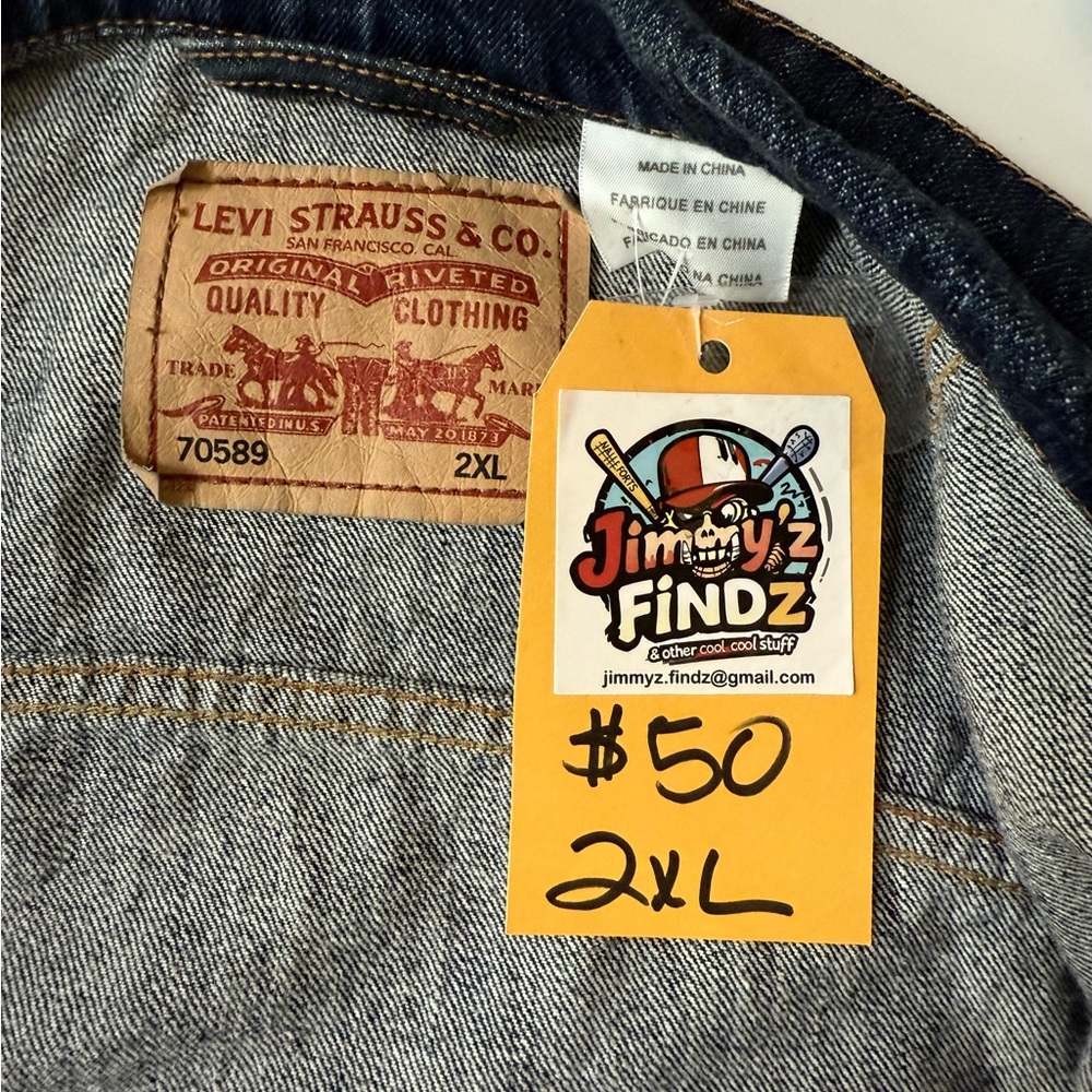 Levi's Blue Jean Jacket with Classic Design - Picture 3 of 5